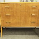 880 5742 CHEST OF DRAWERS